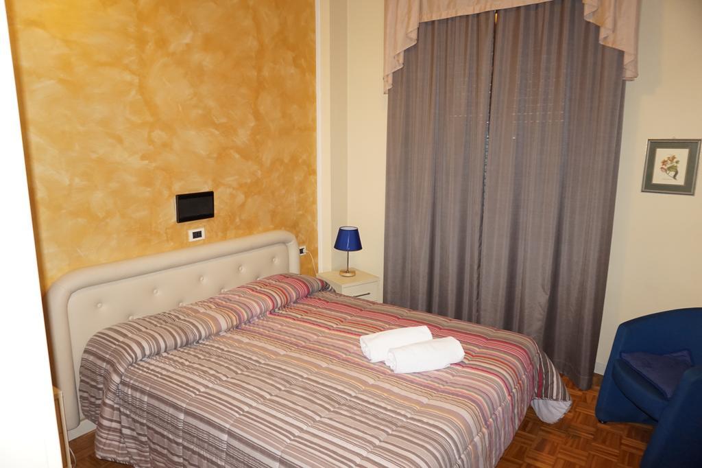 Hotel Astoria Fidenza Room photo