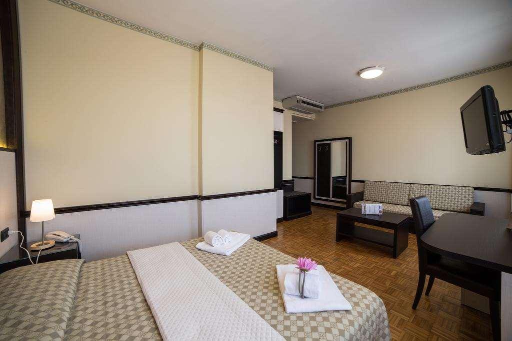 Hotel Astoria Fidenza Room photo